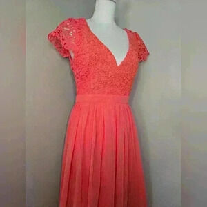 NWT Maniju Coral Floral Lace Top Gown